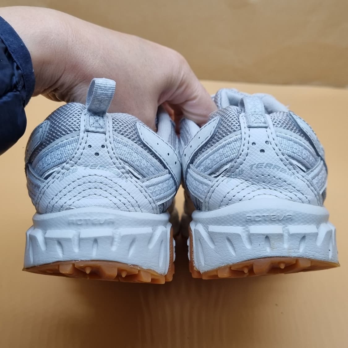 뉴발란스 410 v5 운동화 240. 상품이미지4