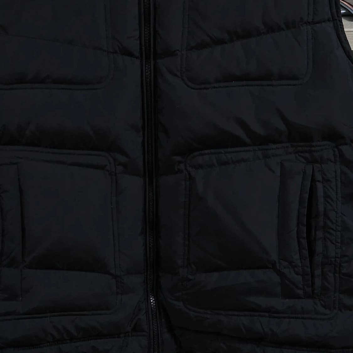 105~110)DKNY 덕다운 패딩 조끼 블랙 상품이미지4