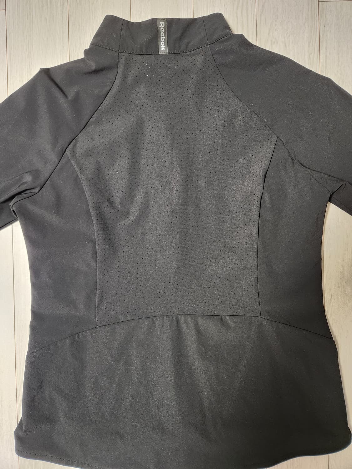 새상품급) 리복 러닝 기능성 쿨링 여성 바람막이 사이즈L

여러 중고사이 상품이미지8