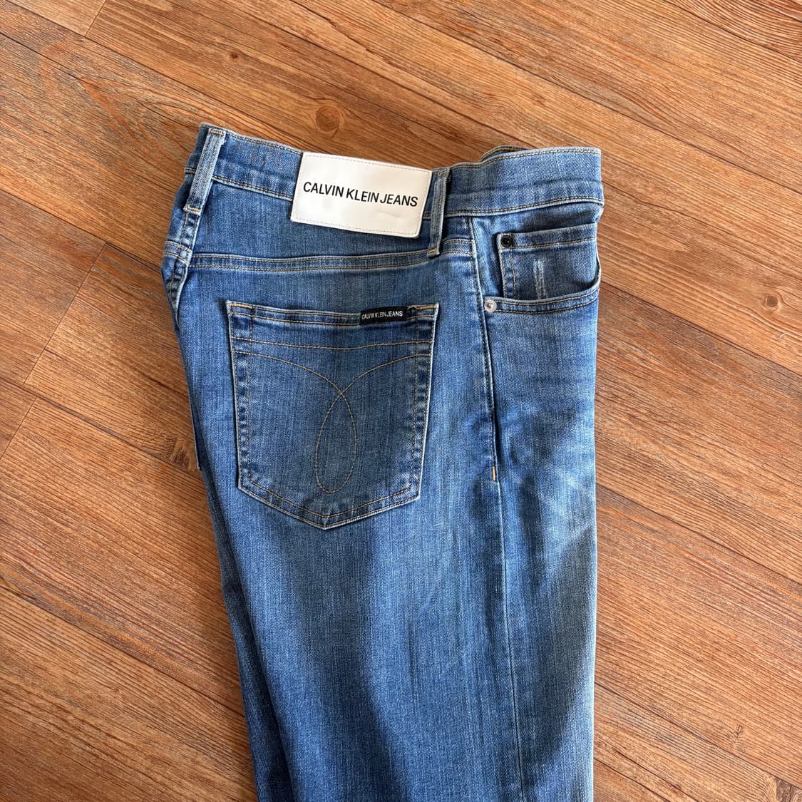 28 캘빈클라인 청바지 스판 데님 슬림 실루엣 여성  상품이미지10