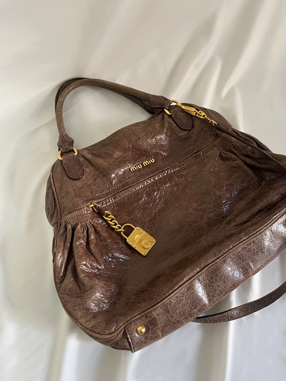 미우미우 2-way 레더 모터백 상품이미지2