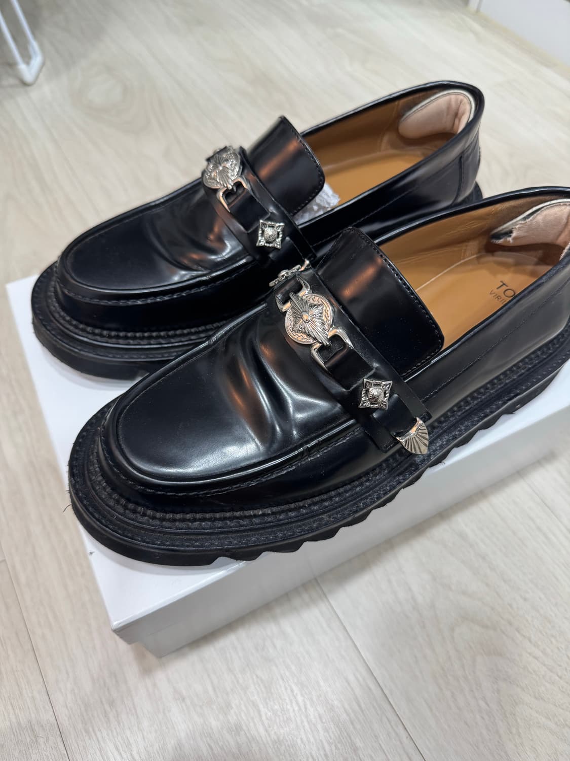 토가 비릴리스 샤크 로퍼 43 상품이미지1