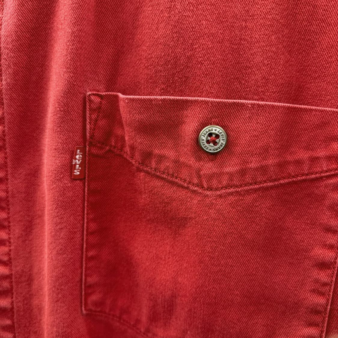 리바이스 레드탭 코튼셔츠 원포켓 양각버튼 디테일 레드 상품이미지6