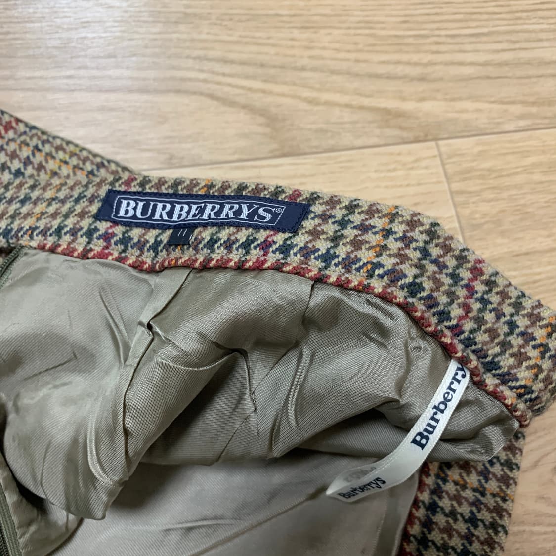 11/28]Burberry 버버리 하운드투스 체크 울 H라인 스커트 상품이미지3