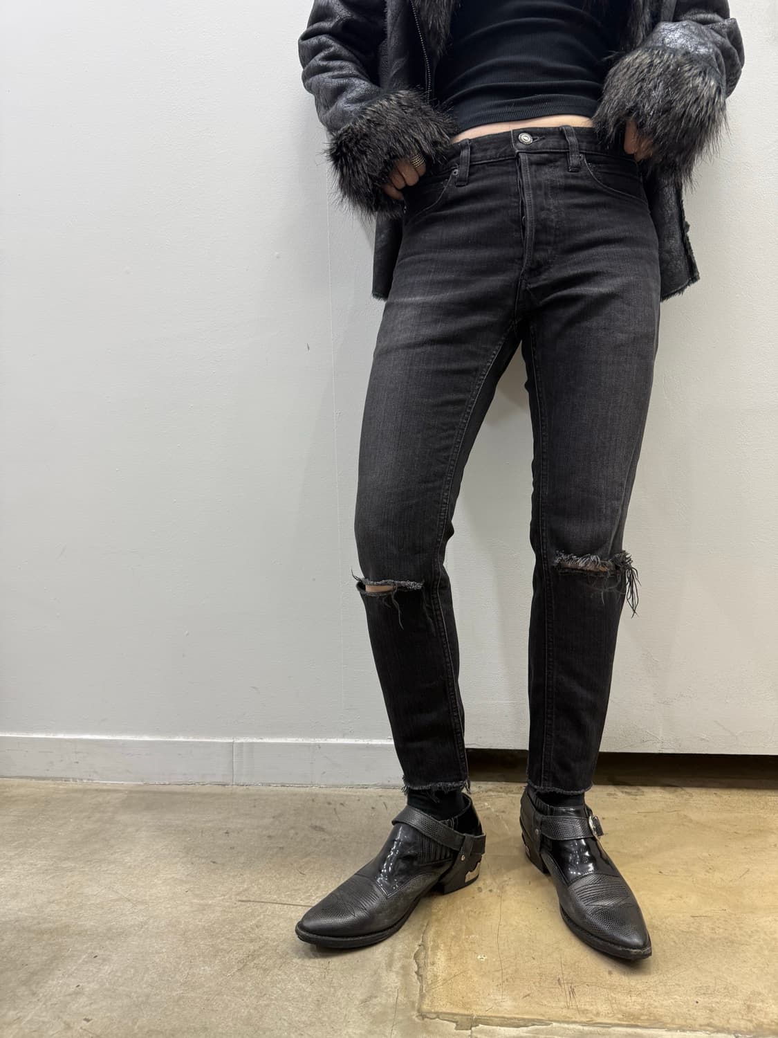 미야시타 타카히로 더 솔로이스트 데미지 슬림 데님 진 상품이미지4