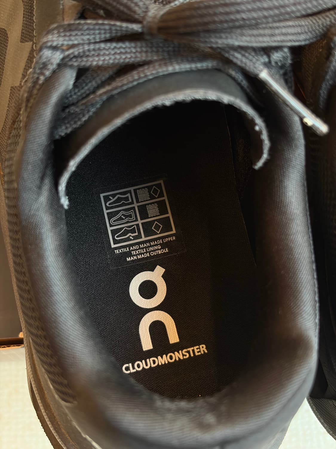 [275] 온러닝 클라우드 몬스터 블랙 상품이미지4