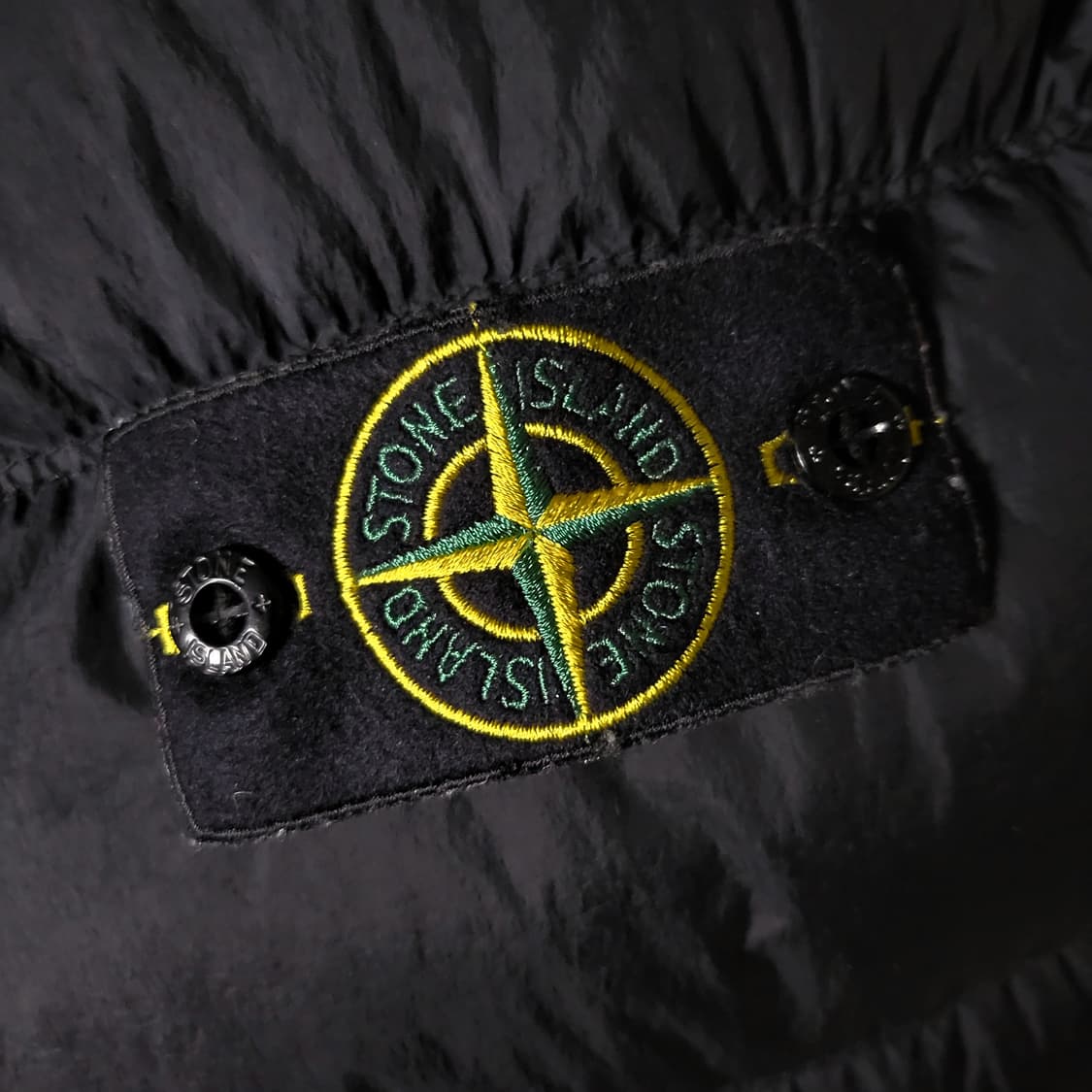 [새상품급/L size]24FW 스톤아일랜드 크링클랩스 다운 패딩 상품이미지3