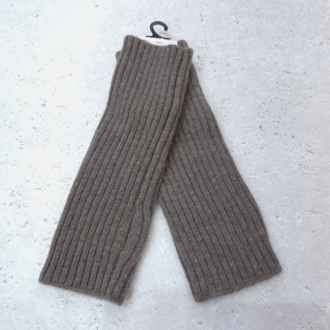 Anya Hindmarch × UNIQLO 캐시미어 100% 워머 상품이미지2