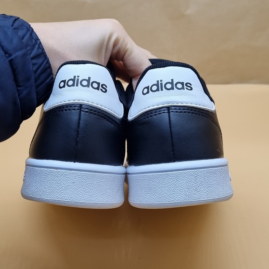 아디다스 그랜드코트 여성스니커즈235  상품이미지4