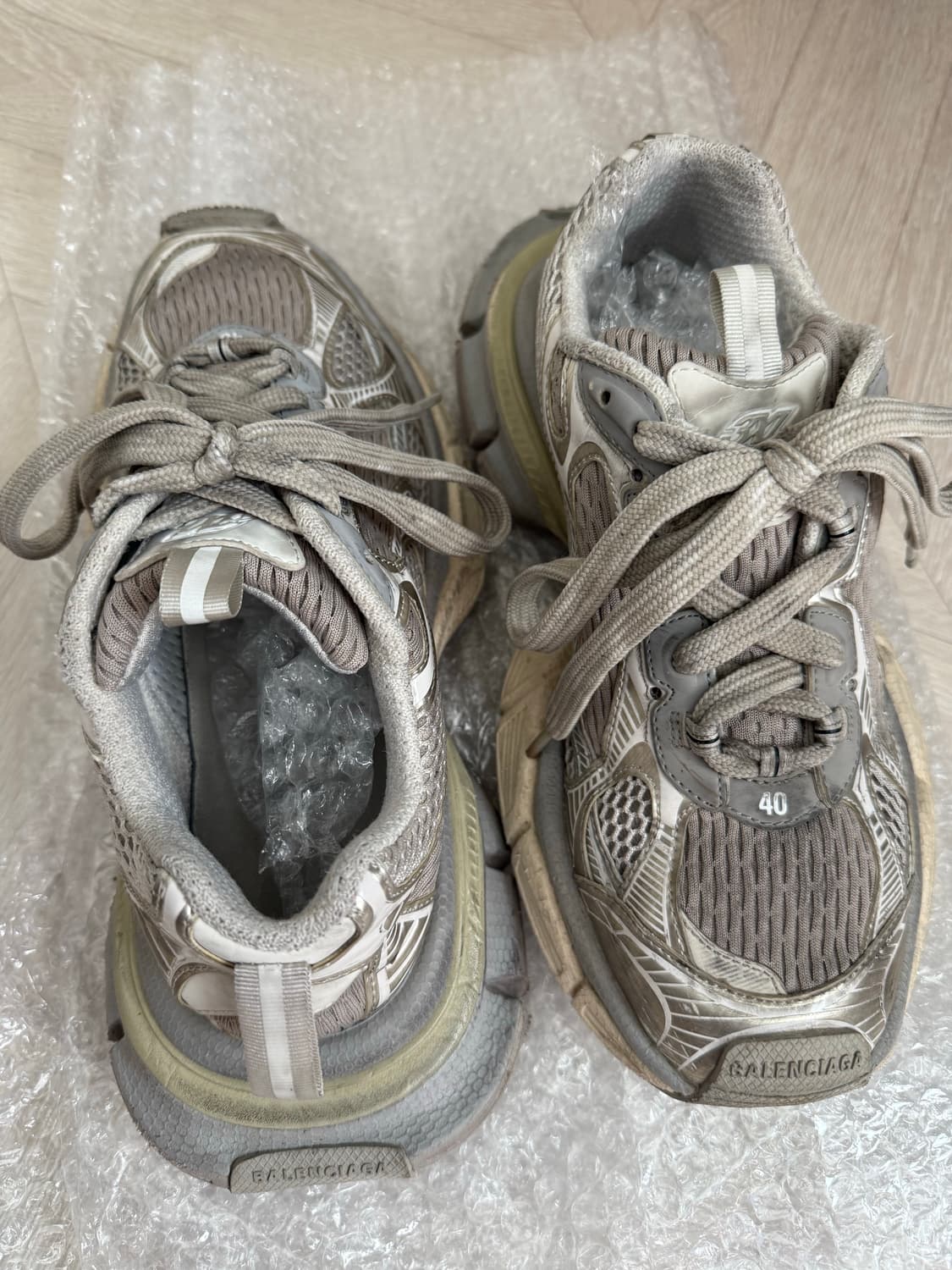 발렌시아가 3xl 에그쉘 40 270 상품이미지1