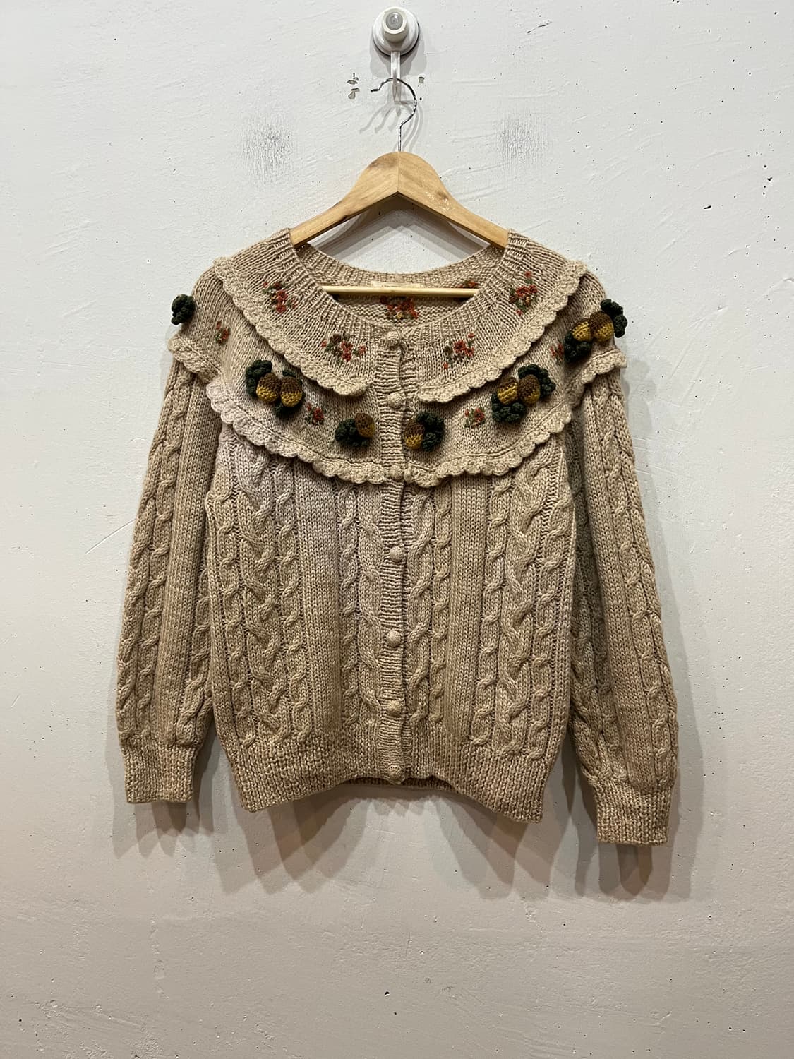 AIR SECTION JPN 모리걸 아플리케 퓨어울 케이블 가디건  상품이미지1