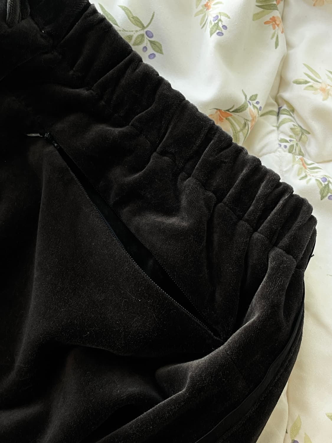 마티앤선즈 25AW 벨벳 트레이닝 팬츠 2사이즈 상품이미지5