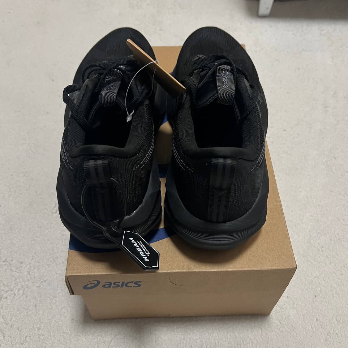 아식스 노바블라스트5 227.5사이즈 새제품 상품이미지3