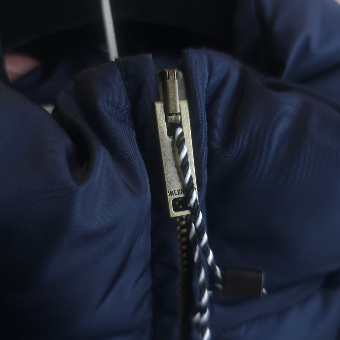 [중고/정품] 발렌티노 나일론 패딩 52 상품이미지4