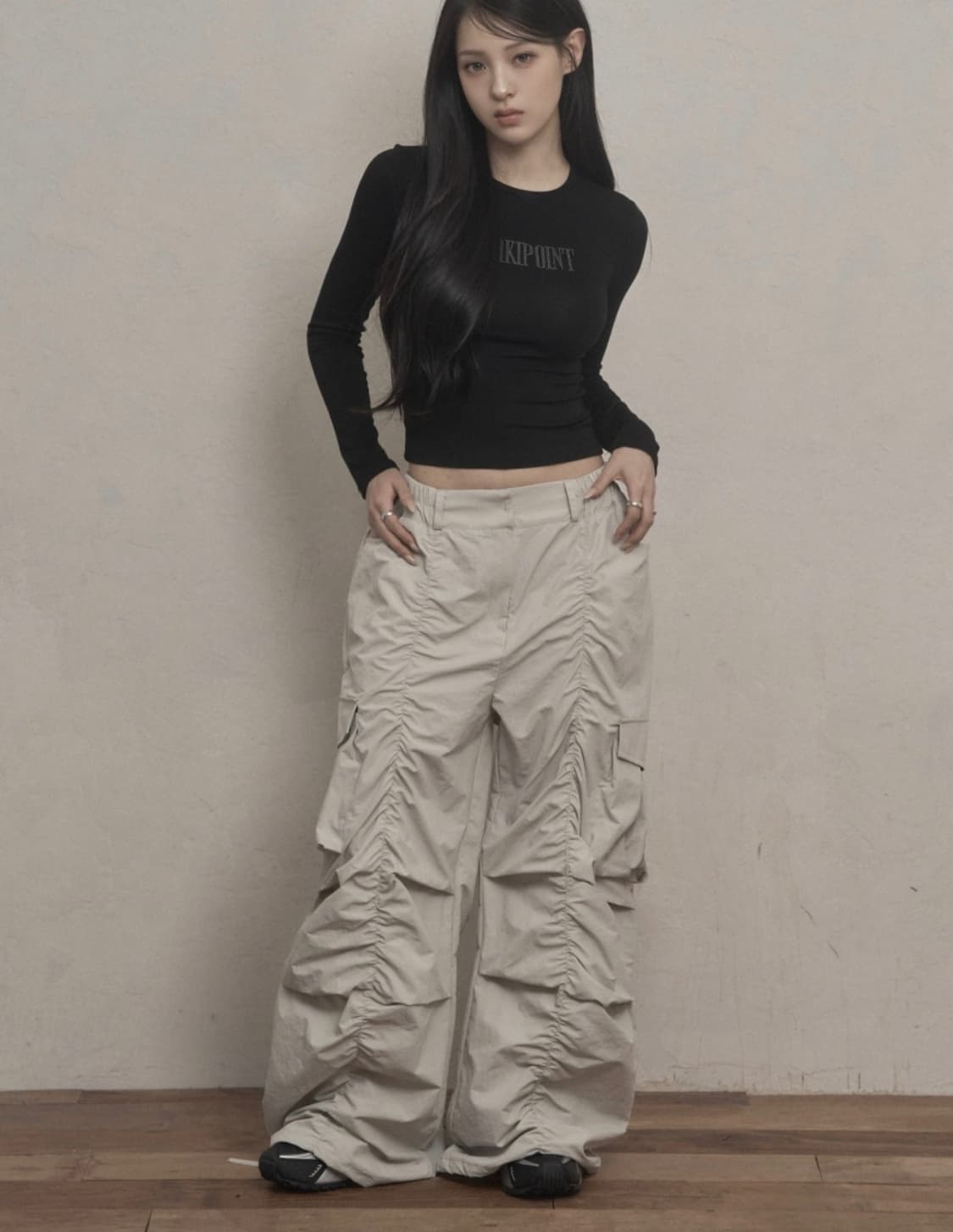 카키포인트 파라수트 팬츠 라이트 그레이 상품이미지3