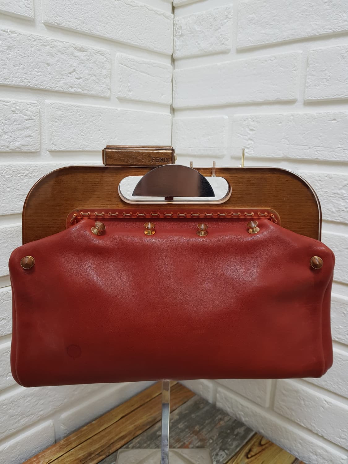 [정품] 펜디 우드핸들 스터드 토트백 상품이미지2