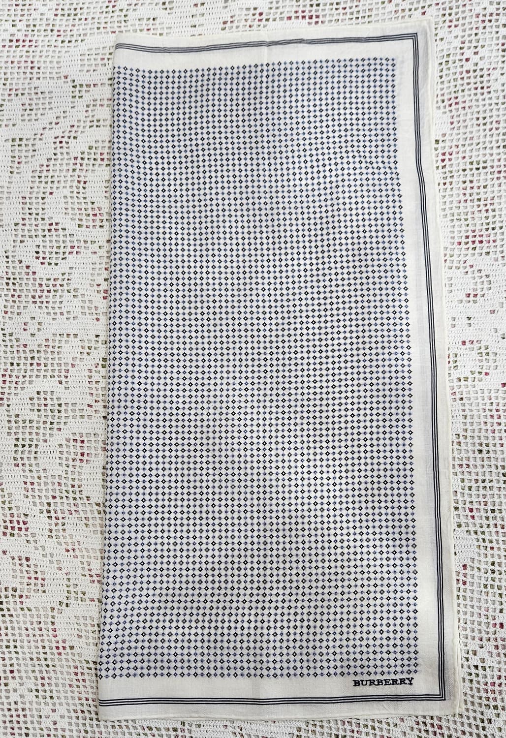 버버리(BURBERRY) 마이크로 패턴 손수건 상품이미지3