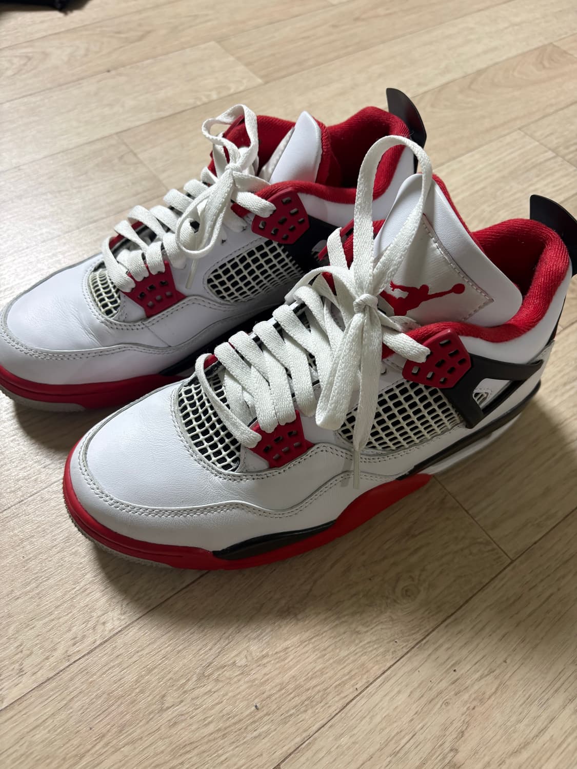 255)나이키 에어조던4 레트로 파이어레드 상품이미지1