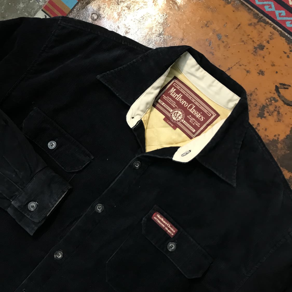 말보로 클래식 블랙 코듀로이 누빔 패딩 셔츠 남성 105 110 상품이미지3