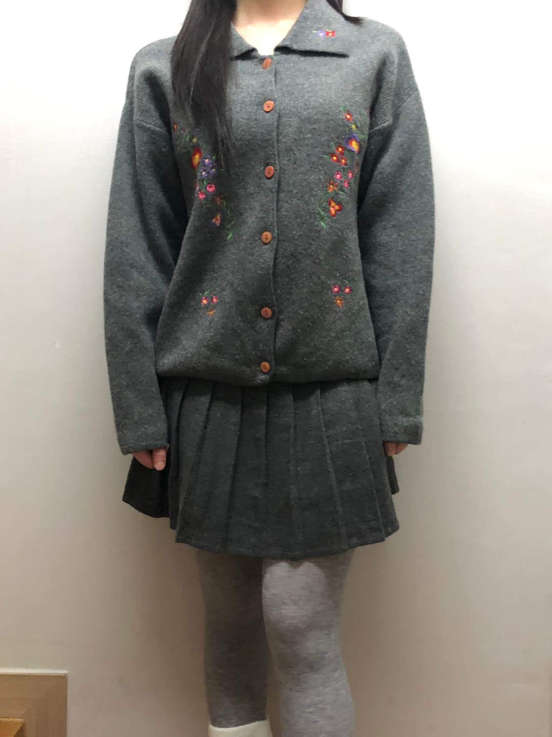 빈티지 그레이 플라워 자수 니트 가디건 상품이미지4
