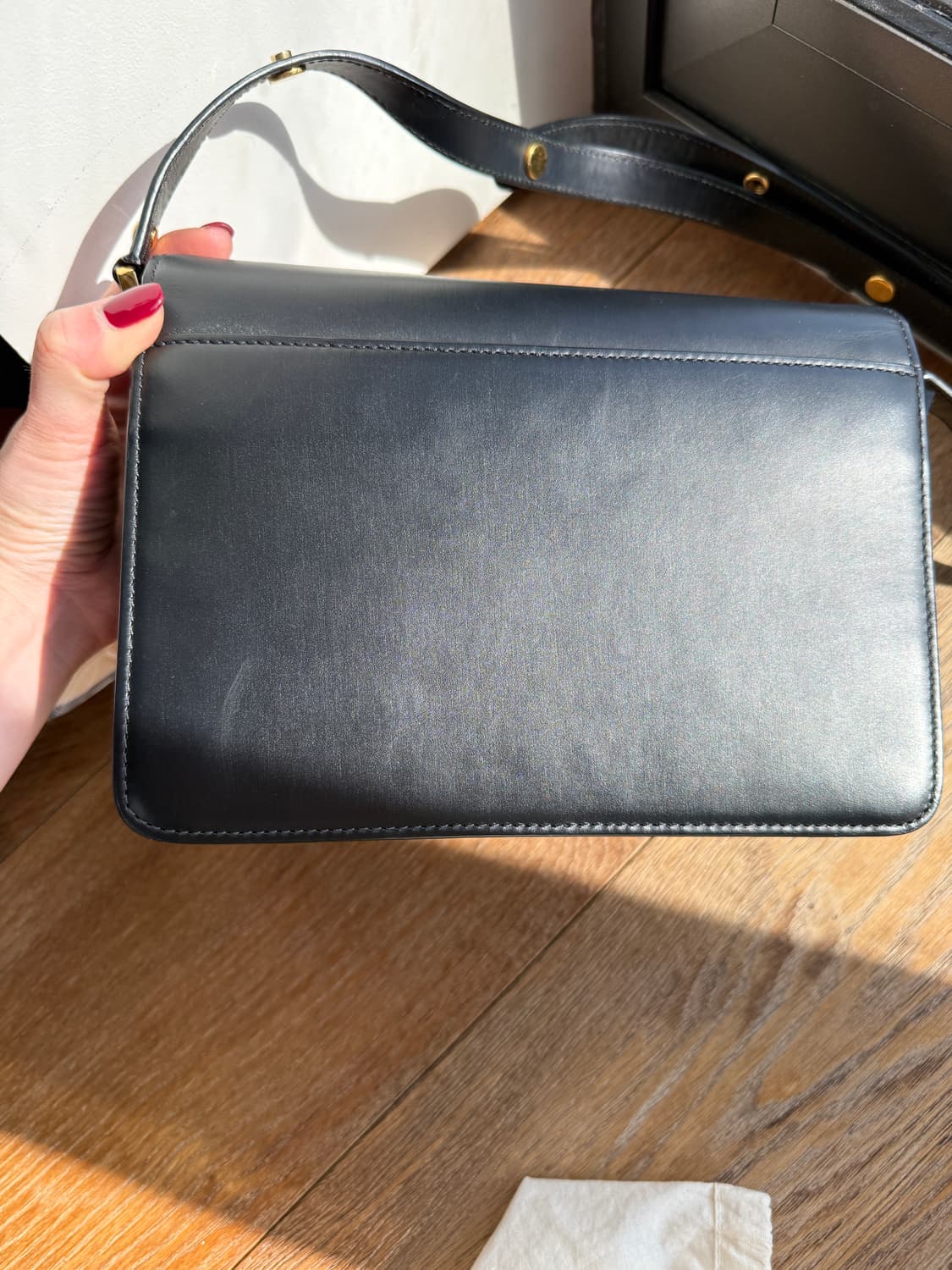 마르니 카프스킨 트렁크백 미듐 블랙 상품이미지8