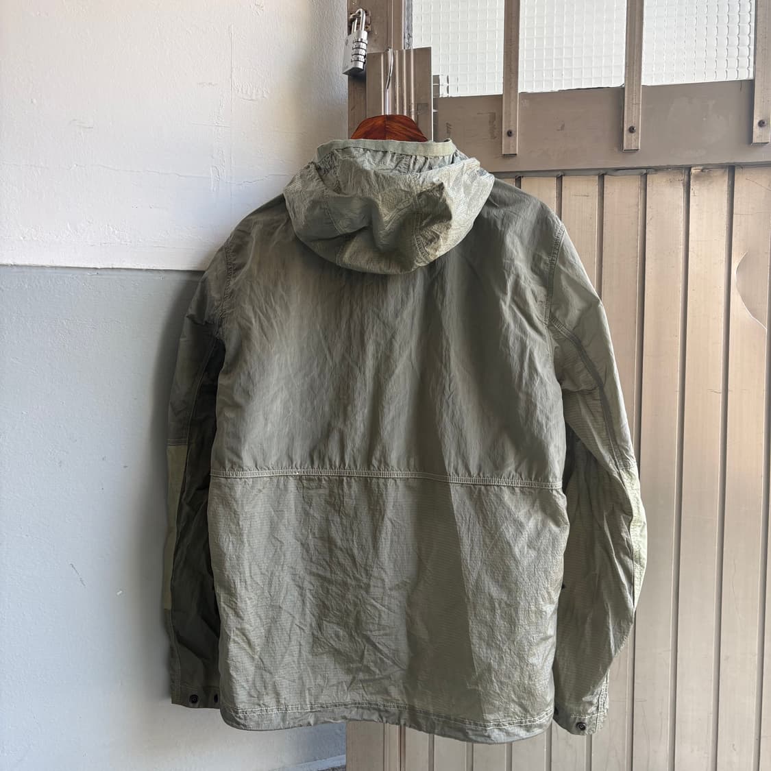 19fw 스톤아일랜드 메탈 워트로 립스탑 자켓 상품이미지7