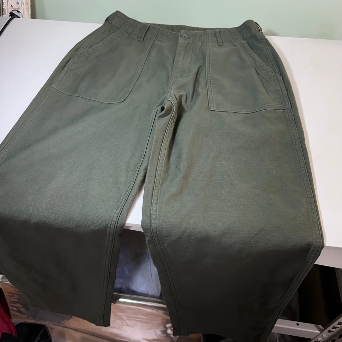 32 L 무신사스탠다드 카키 테이퍼드 레귤러핏 코튼 퍼티그팬츠 상품이미지2
