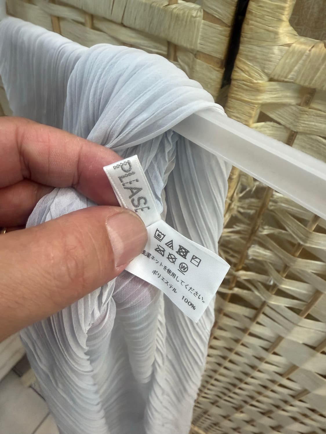 정품 플리츠플리즈 스카프 팝니다 상품이미지3