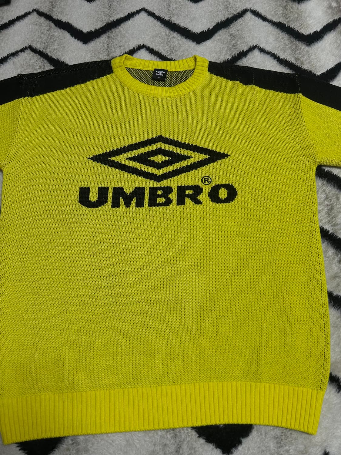 [M]엄브로 오버핏 빅로고 헤비울 니트 상품이미지4