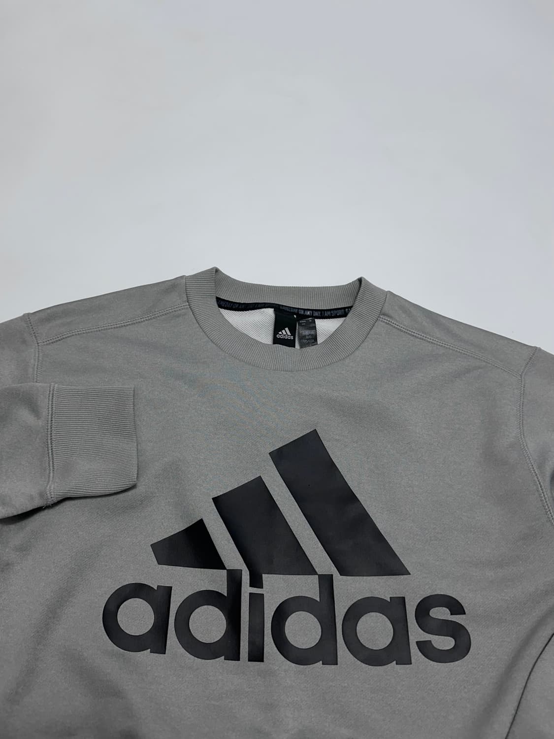 아디다스 빅로고 크루넥 맨투맨 상품이미지2