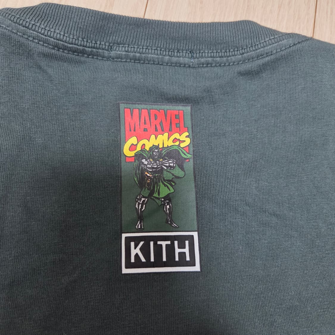 kith x 마블 닥터둠 티셔츠 상품이미지3