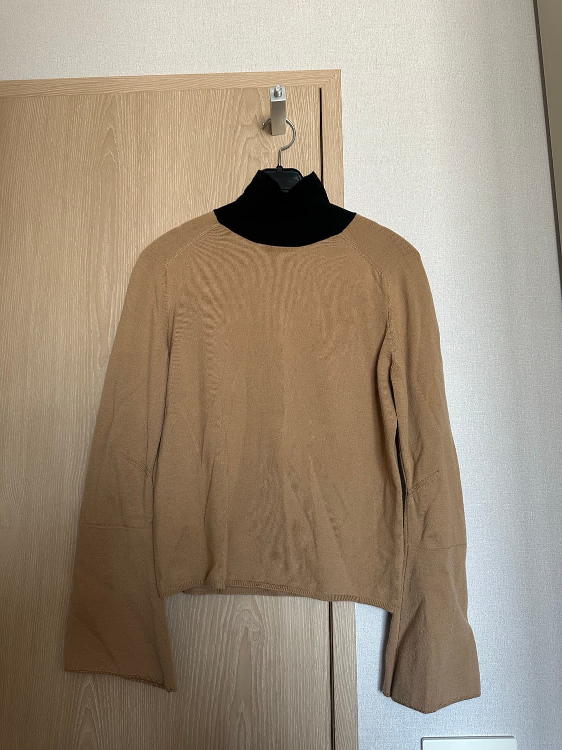 Jw Anderson 니트 여성 상품이미지1