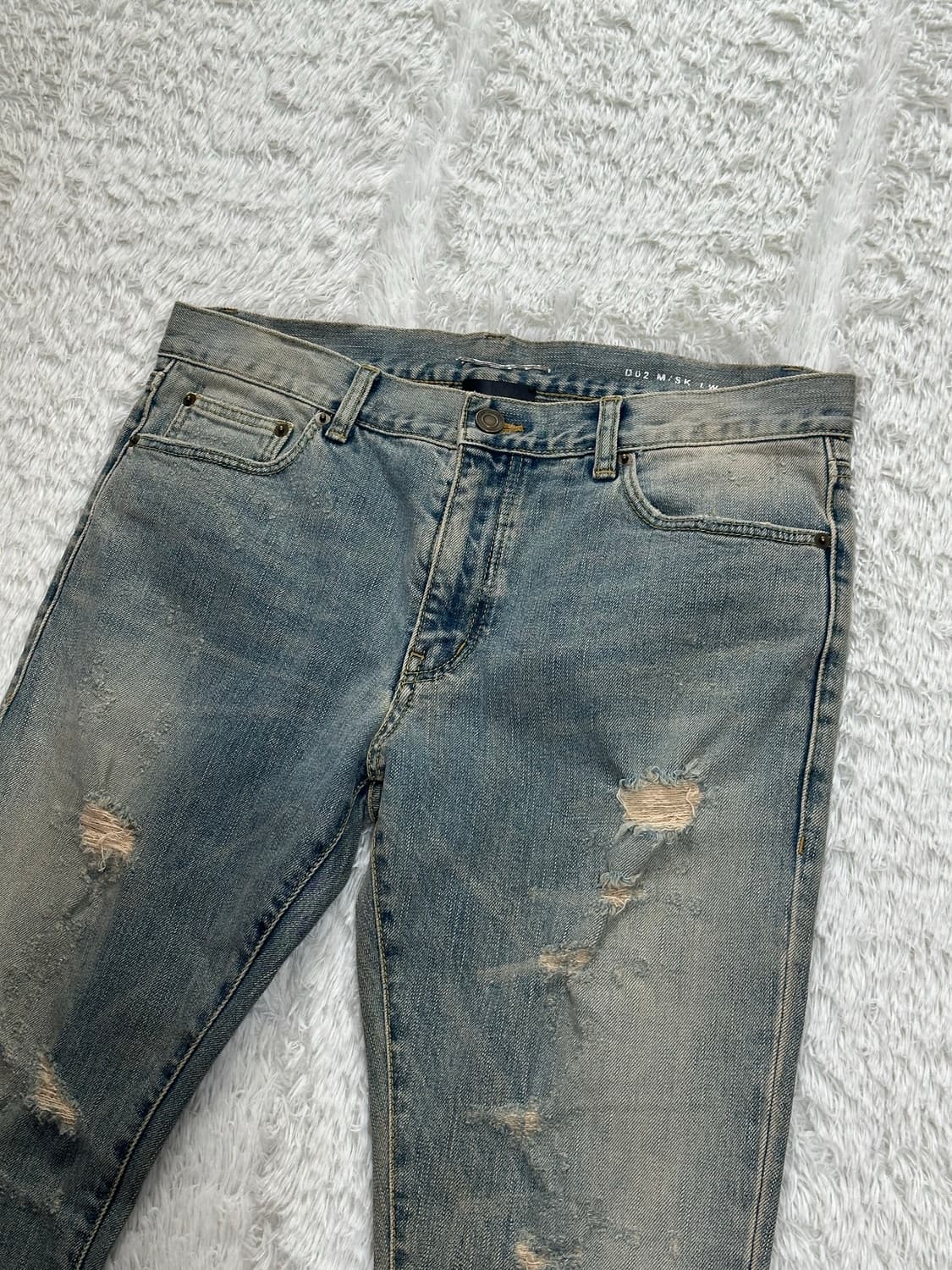 생로랑 D02 스키니핏 디스트로이드 진 31 상품이미지1