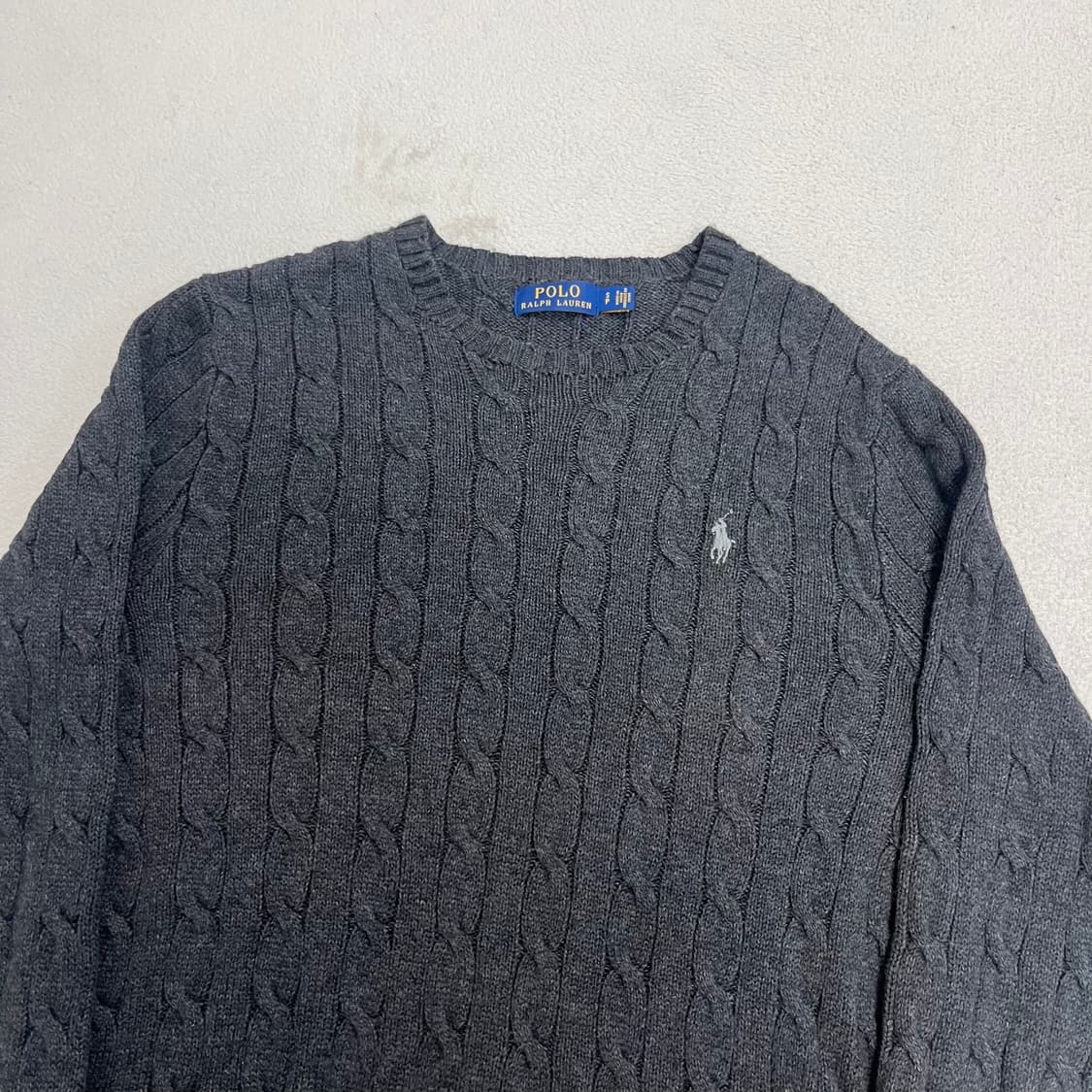 Polo charcoal cable knit 상품이미지5