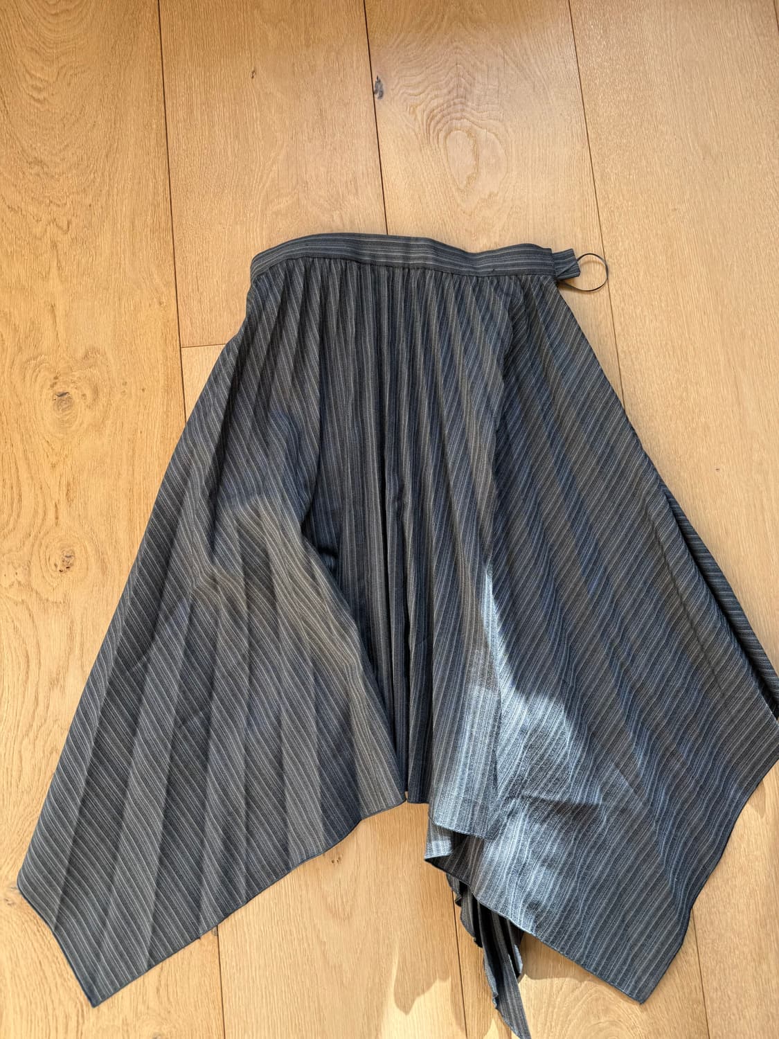 아크네 스튜디오 울 헤링본 플리츠 스커트 상품이미지2