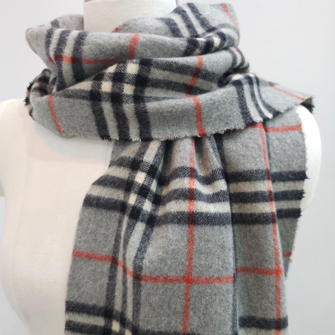 버버리 캐시미어 100% 머플러 상품이미지4