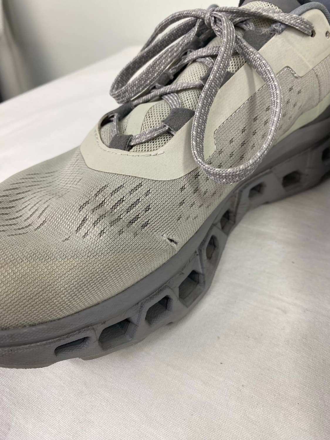 온 러닝 클라우드몬스터 아이스 알로이 270 <75> 상품이미지8