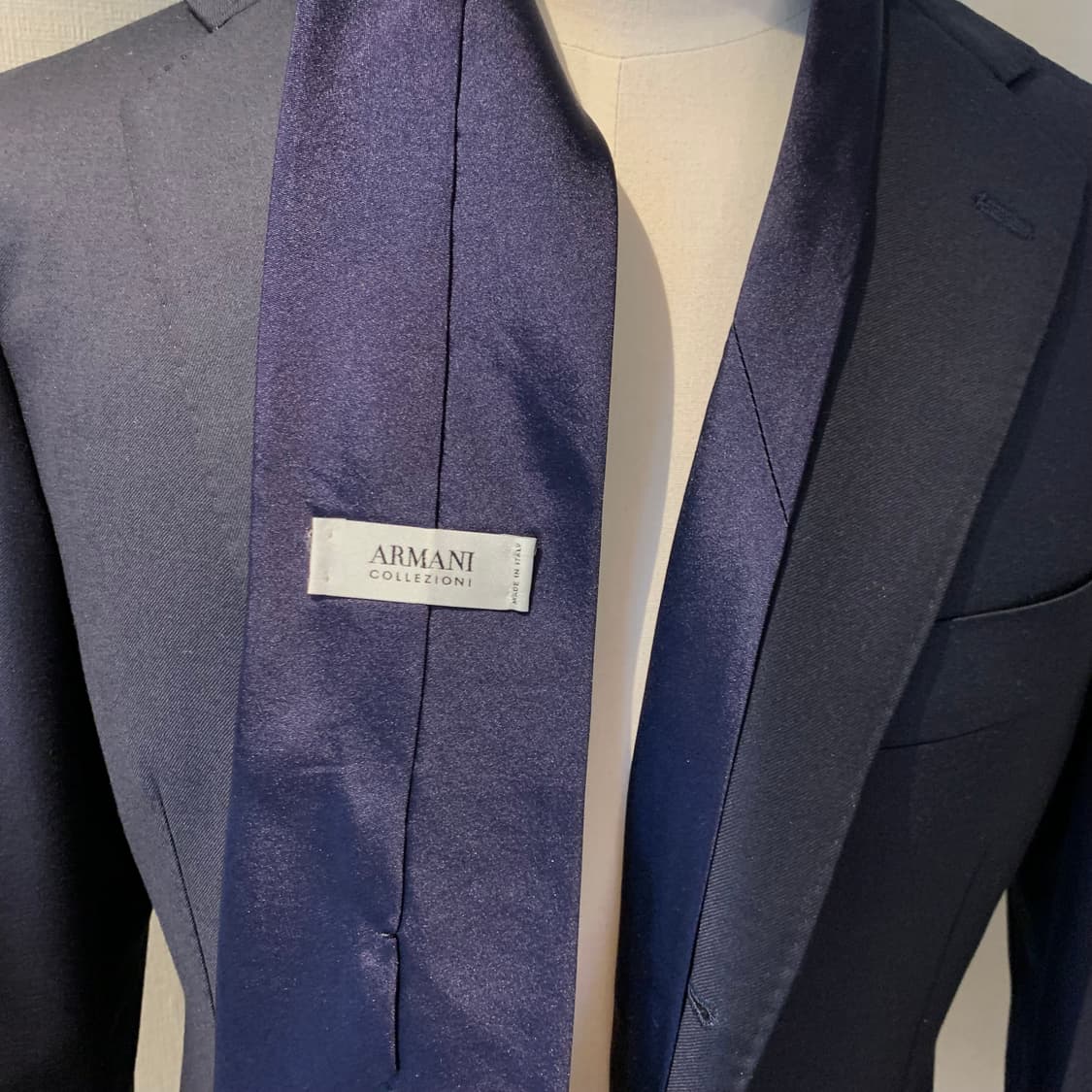 알마니(ARMANI) 네이비 단색 명품넥타이 100실크 클래식 결혼식룩 상품이미지2