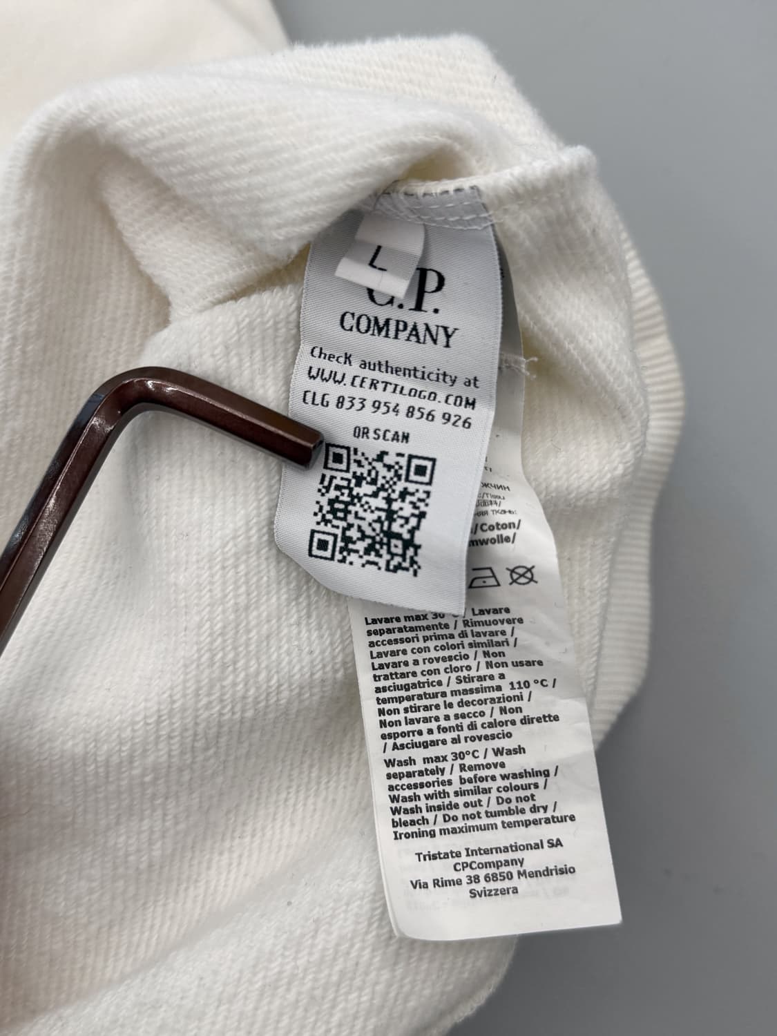 CP컴퍼니 루즈핏 렌즈와펜 화이트 스웻셔츠 상품이미지9