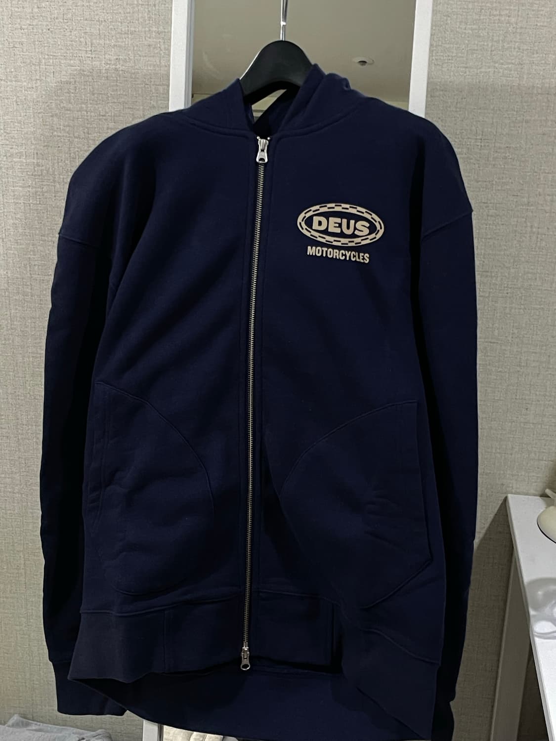 데우스 네이비 후드집업 상품이미지1