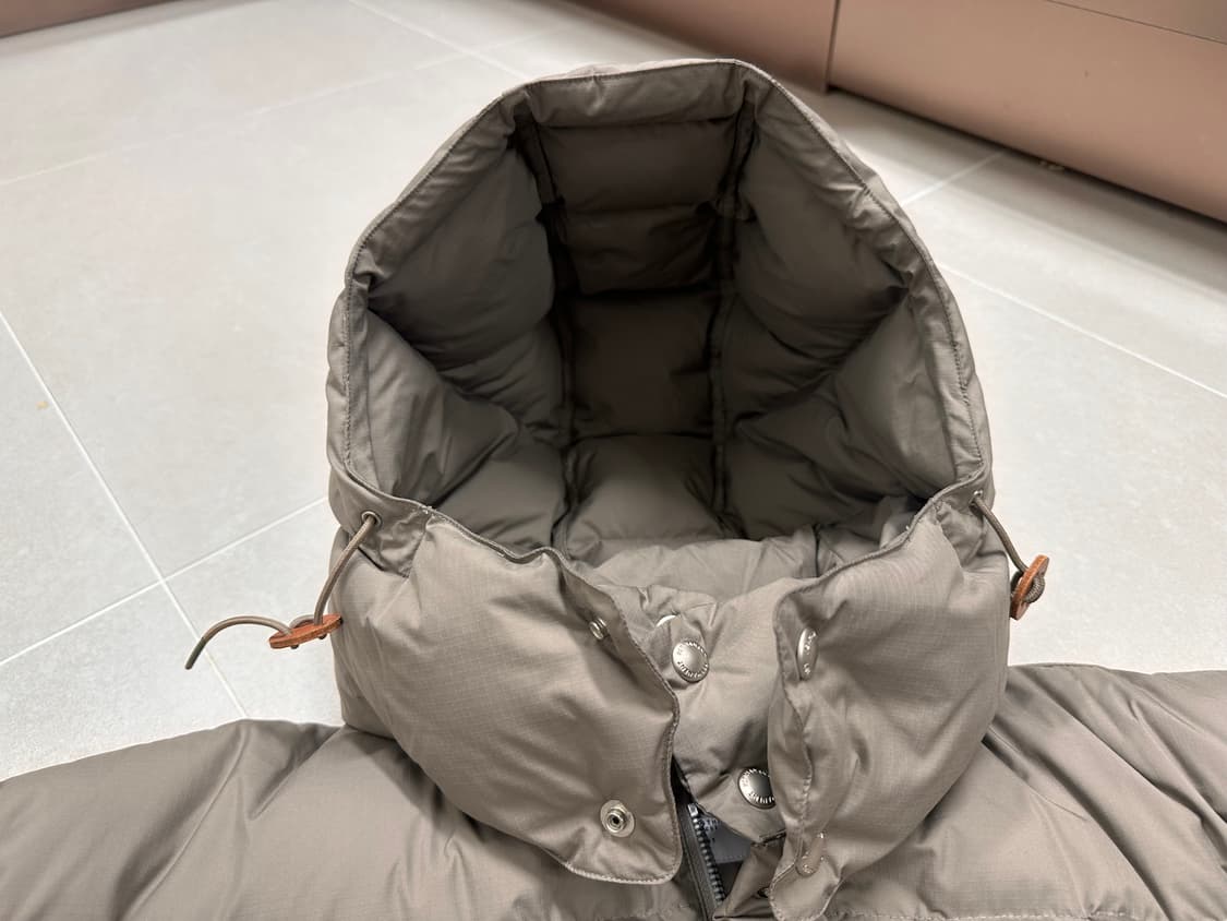 이스트로그 퍼머넌트 구스다운 패딩 샌드베이지 L 상품이미지2