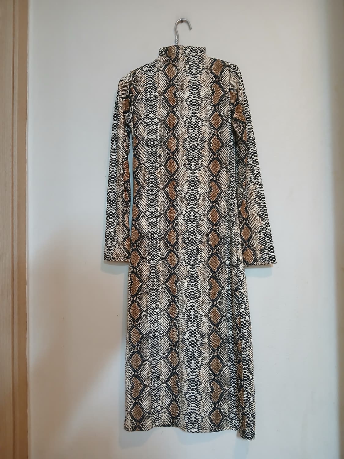 뱀피 무늬 스네이크 패턴 슬리브 롱 원피스 섹시 드레스 파티 코튼 홀복 상품이미지3