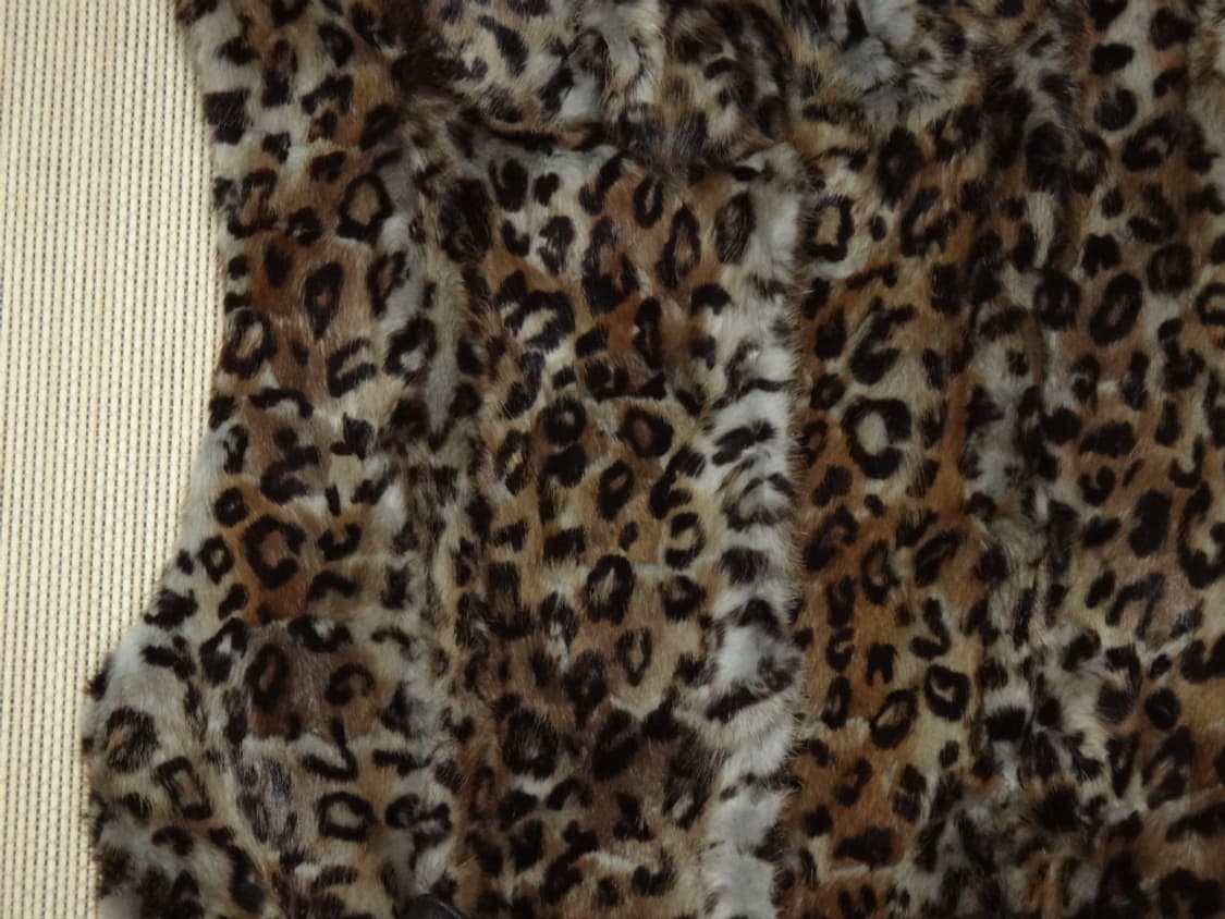(55size) 카시바디 표범무늬 리얼 밍크 베스트 상품이미지4