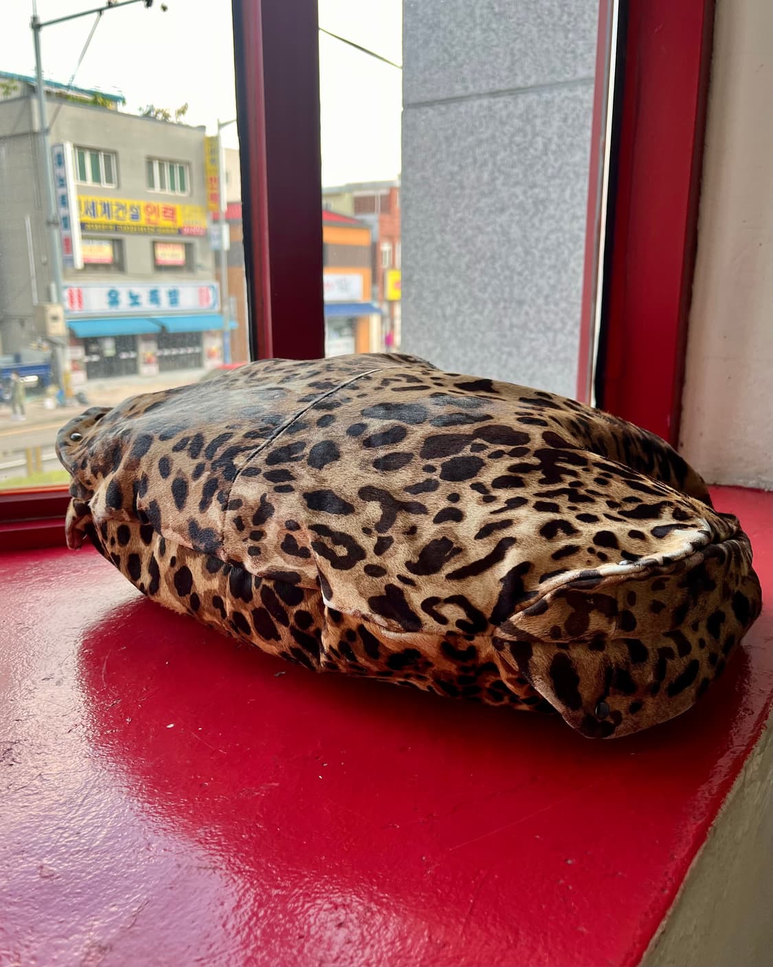 Kenneth Cole Real Calf-Hair Leopard Bag 상품이미지8