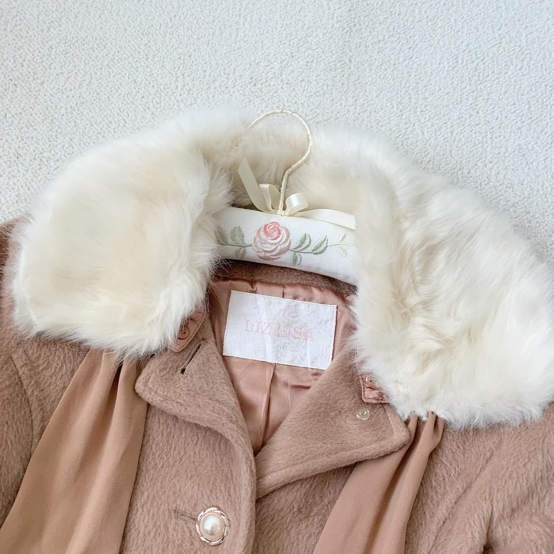 Liz lisa 리즈리사 라떼갸루 리본 퍼 코트 상품이미지2