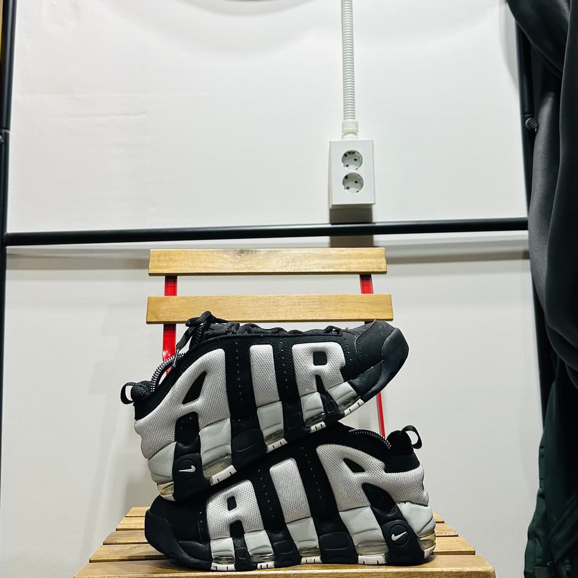 260) 나이키 운동화 남성 에어 모어 업템포 로우 블랙 메탈릭 실버 상품이미지7