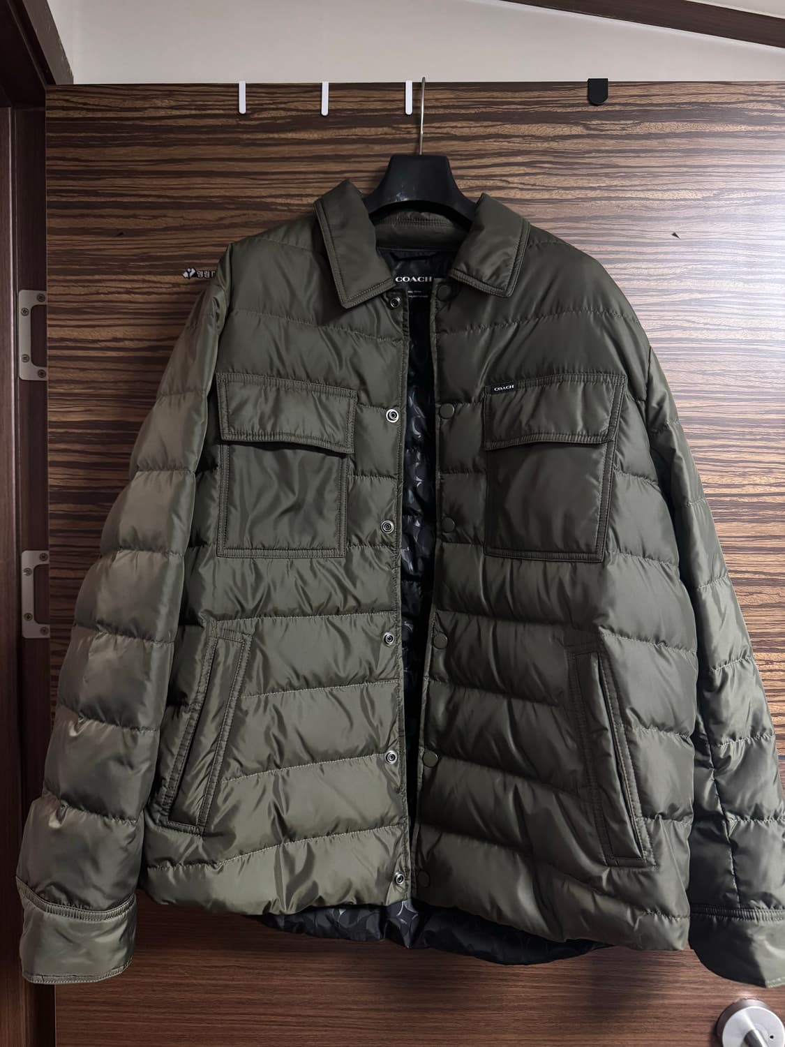 Coach 경량패딩 카키 S 상품이미지1