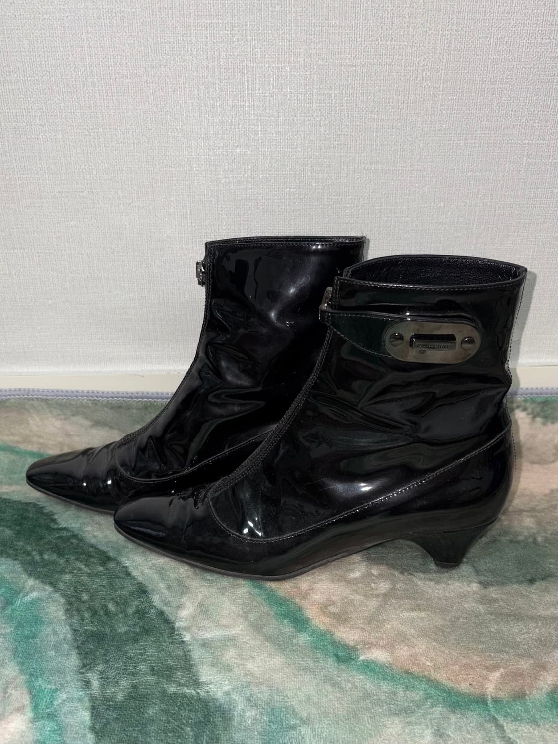 버버리 페이턴트 레더 웨스턴 부츠 상품이미지2