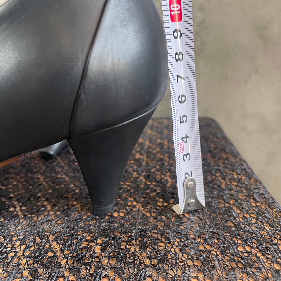 지방시 딥 브이넥 힐 상품이미지5