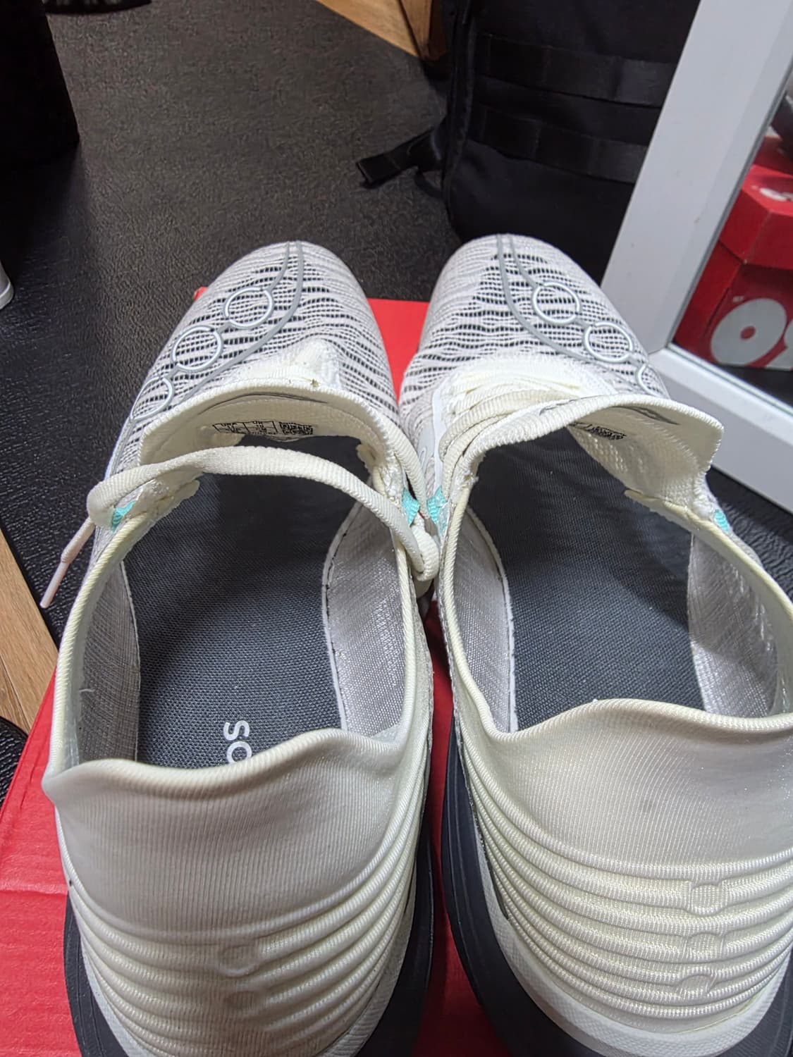 Saucony 엔돌핀 엘리트 2 운동화  /사이즈 290 팔아요 !!  상품이미지3